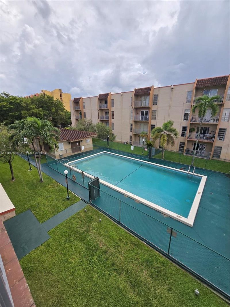 4845 NW 7th St, Unit 309-5, Miami, FL 33126 Photo