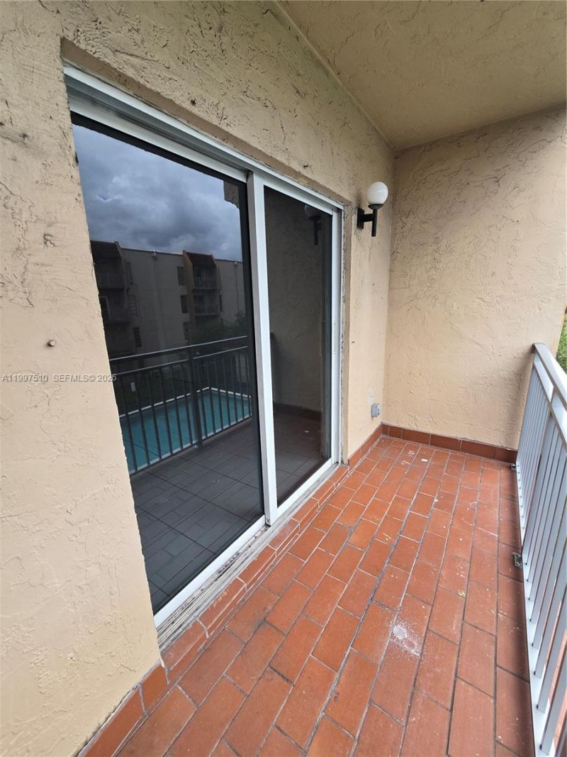 4845 NW 7th St, Unit 309-5, Miami, FL 33126 Photo