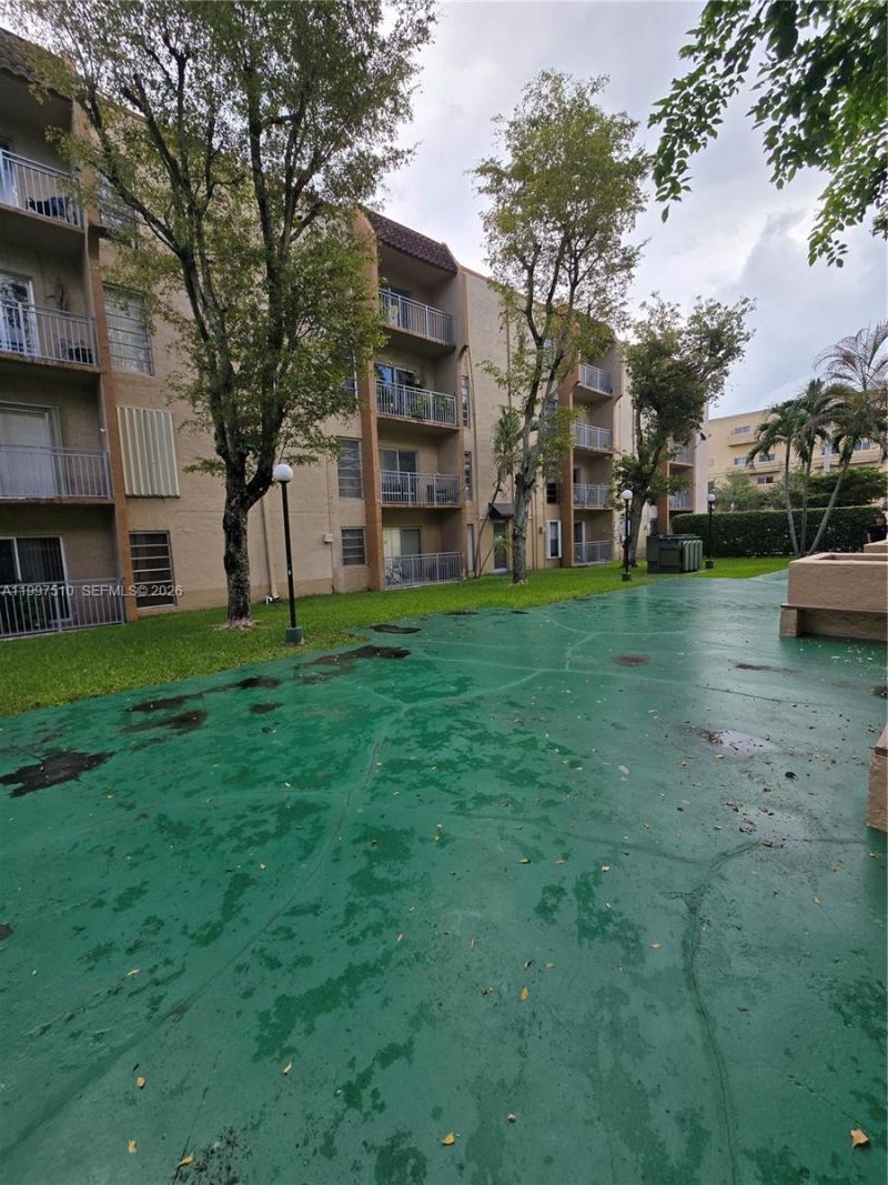 4845 NW 7th St, Unit 309-5, Miami, FL 33126 Photo