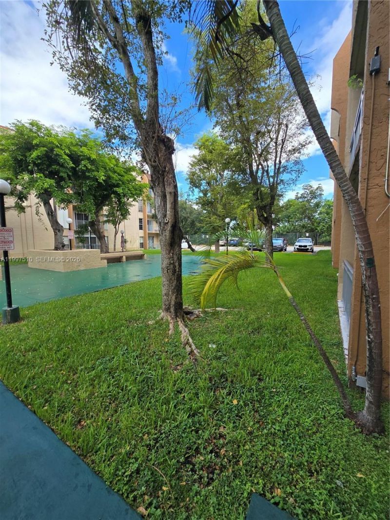 4845 NW 7th St, Unit 309-5, Miami, FL 33126 Photo
