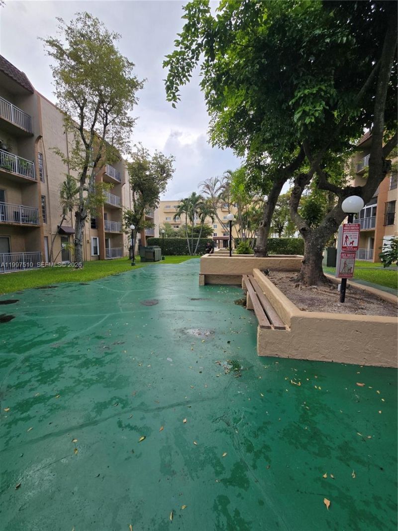 4845 NW 7th St, Unit 309-5, Miami, FL 33126 Photo