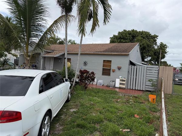 671 NE 1st Pl , Hialeah, FL 33010