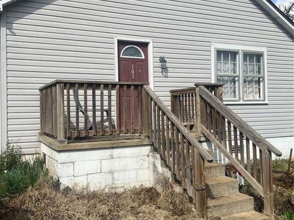 103 Brooks Street , Doniphan, MO 63935