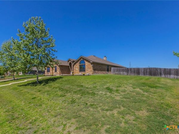253 RANGER Boulevard, Salado, TX 76571