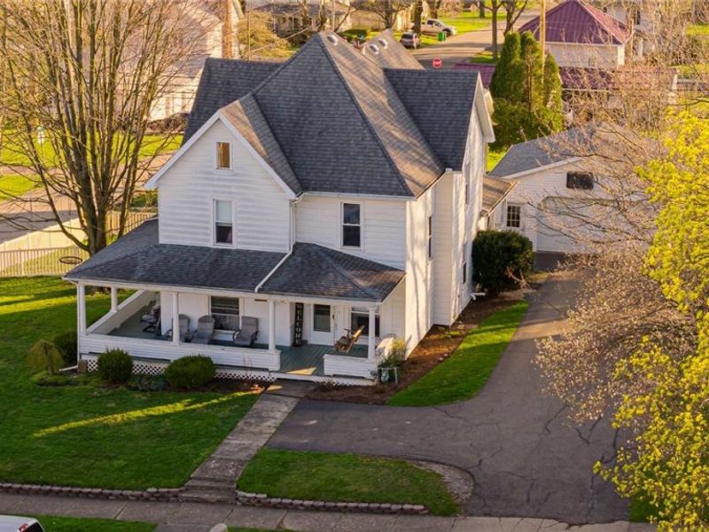 406 W Main Street , Sugarcreek, OH 44681 Photo 1