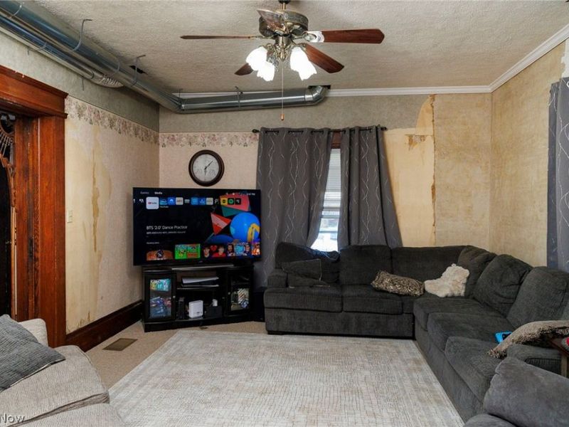 406 W Main Street , Sugarcreek, OH 44681 Photo 12