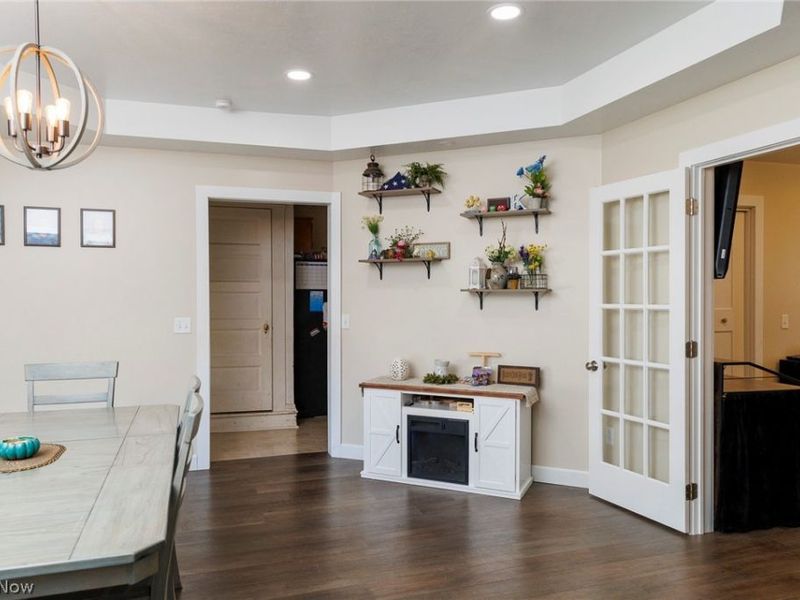 406 W Main Street , Sugarcreek, OH 44681 Photo 16