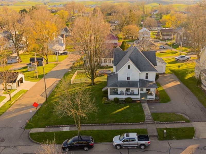 406 W Main Street , Sugarcreek, OH 44681 Photo 3