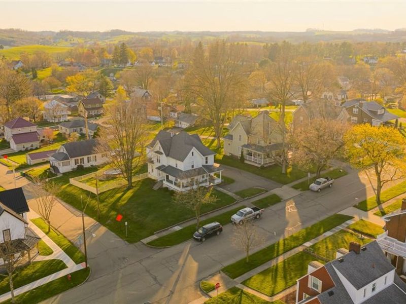 406 W Main Street , Sugarcreek, OH 44681 Photo 6