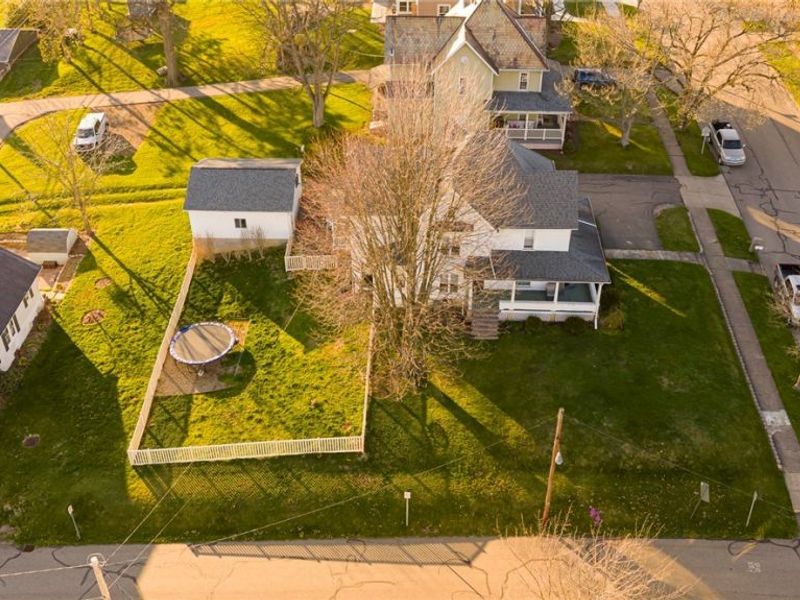 406 W Main Street , Sugarcreek, OH 44681 Photo 7