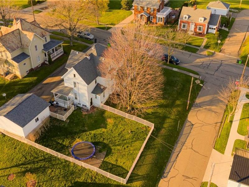 406 W Main Street , Sugarcreek, OH 44681 Photo 8