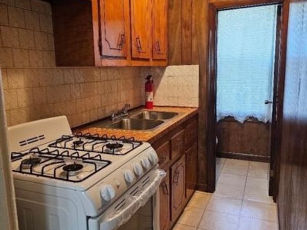 339 Harrison Street, Unit 1N, Fall River, MA 02723