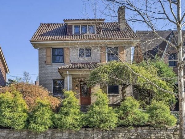 4734 Bayard St, Pittsburgh, PA 15213