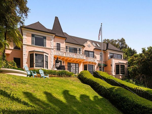 1954 Hillcrest Road, Unit 8, Los Angeles, CA 90068