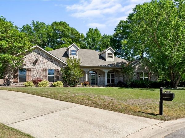 11994 Aspenwood Drive, Moundville, AL 35474