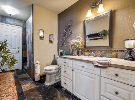 1084 Eastburg Ct, Ripon, CA 95366 Photo