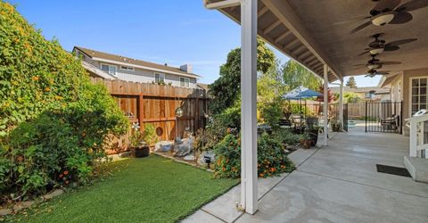 1084 Eastburg Ct, Ripon, CA 95366 Photo