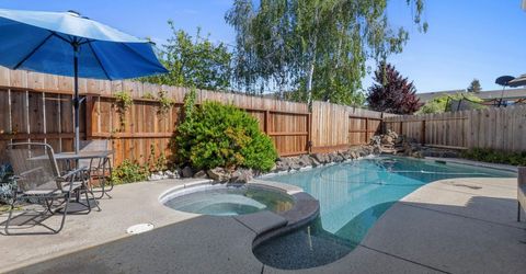 1084 Eastburg Ct, Ripon, CA 95366 Photo