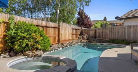 1084 Eastburg Ct, Ripon, CA 95366 Photo