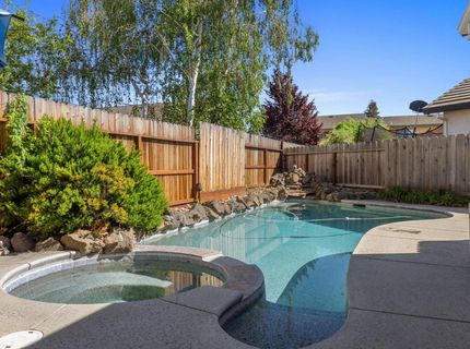 1084 Eastburg Ct, Ripon, CA 95366 Photo