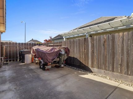 1084 Eastburg Ct, Ripon, CA 95366 Photo