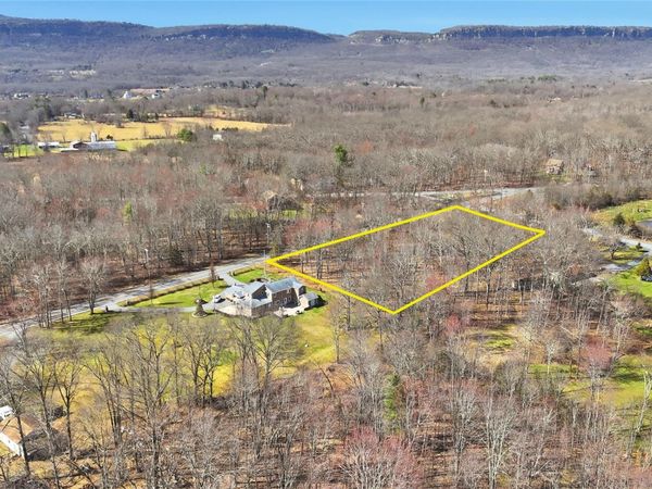 799 Albany Post Road, Gardiner, NY 12561