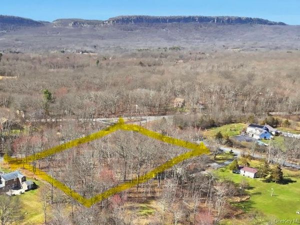 799 Albany Post Road , Gardiner, NY 12561