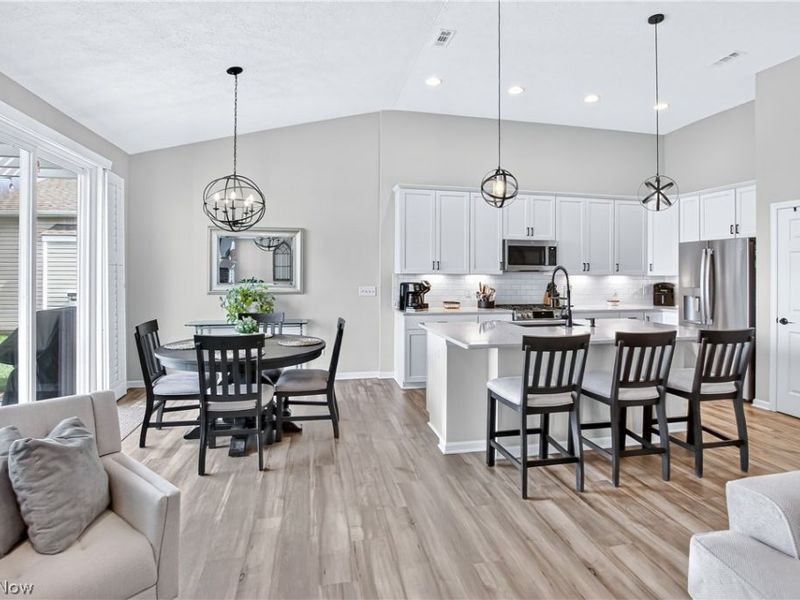 848 Cedar Crest Drive , Elyria, OH 44035 Photo 10