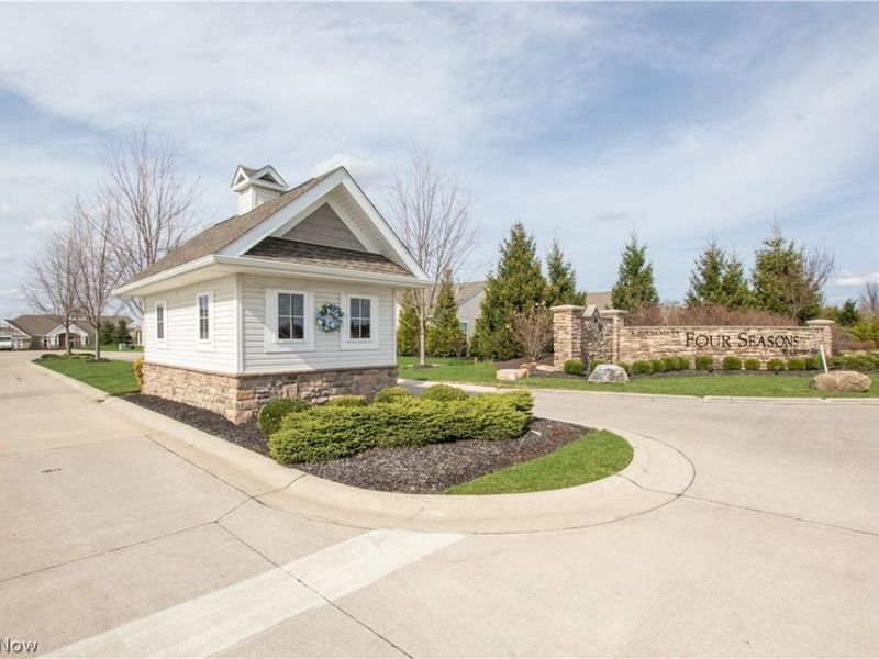 848 Cedar Crest Drive , Elyria, OH 44035 Photo 2