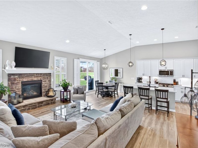 848 Cedar Crest Drive , Elyria, OH 44035 Photo 8