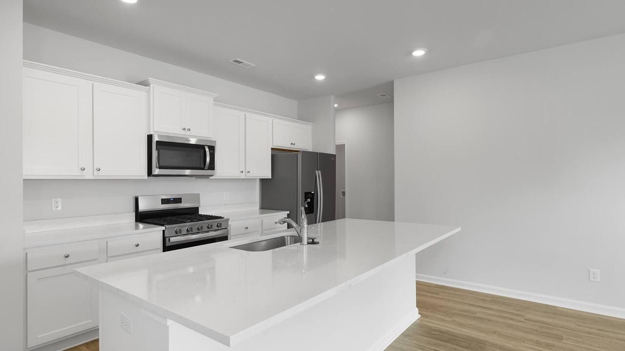 180 Broadstone Drive Photo 19