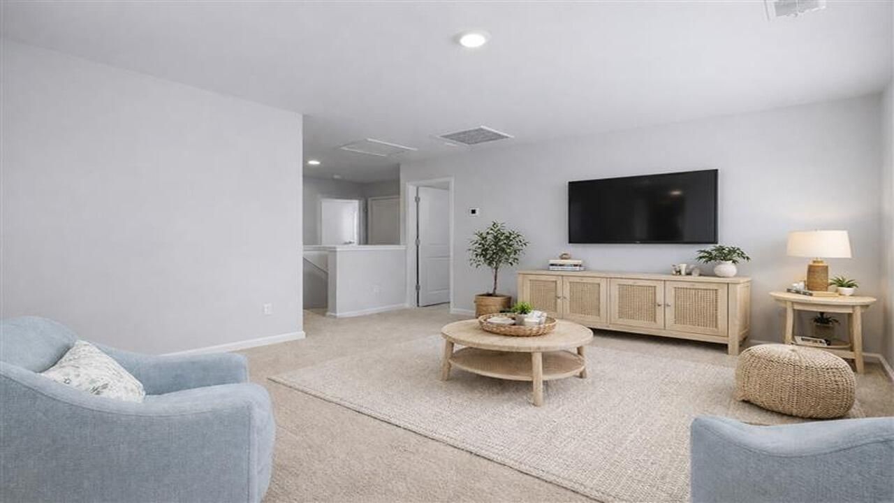 180 Broadstone Drive Photo 6