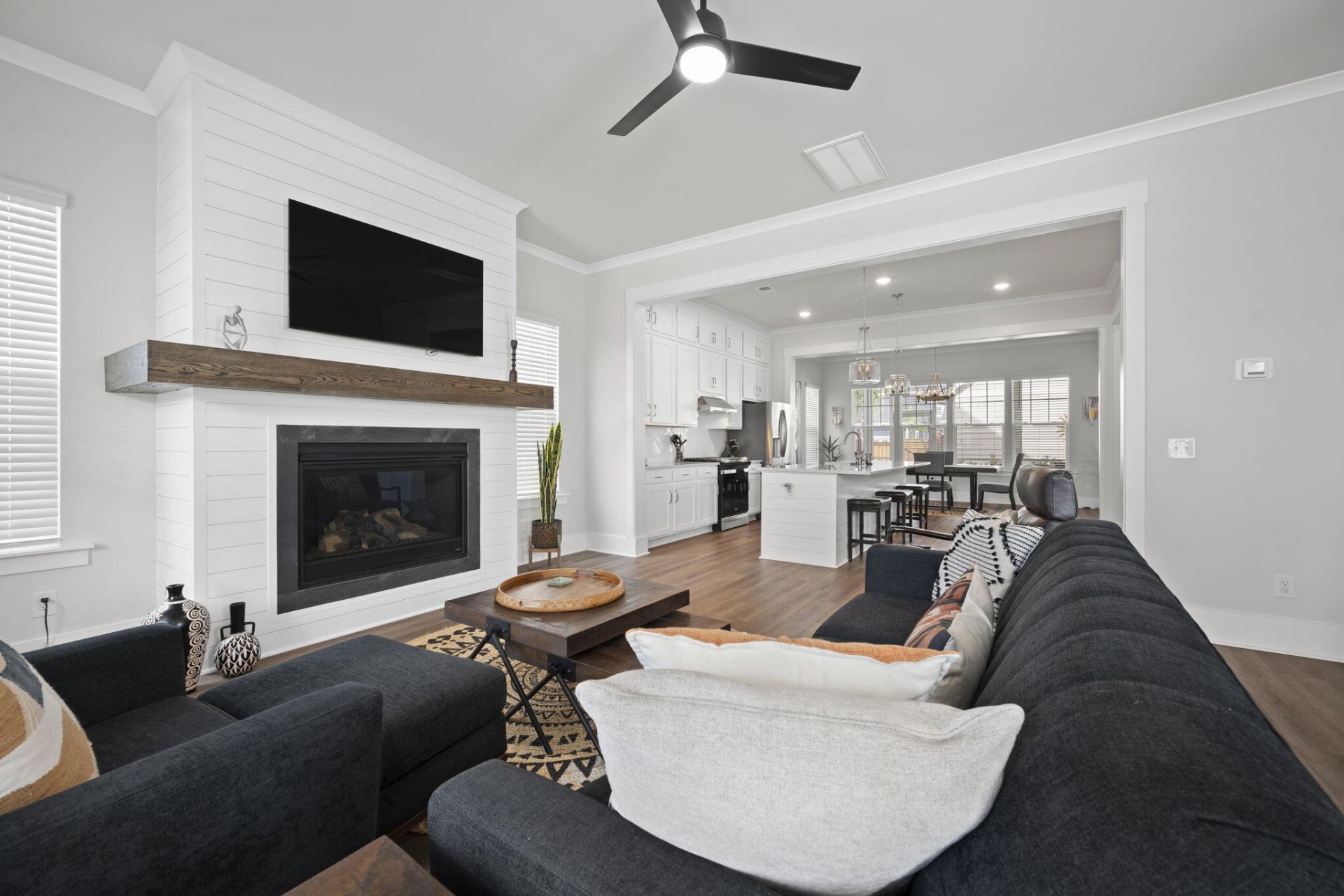 310 Eclipse Street Photo 12