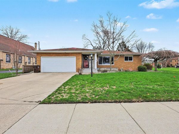 1109 W Franklin Street, Jackson, MI 49203