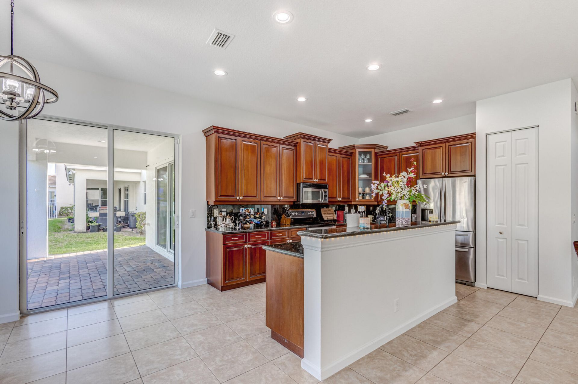 118 Palm Beach Plantation Boulevard, Royal Palm Beach, FL 33411 Photo