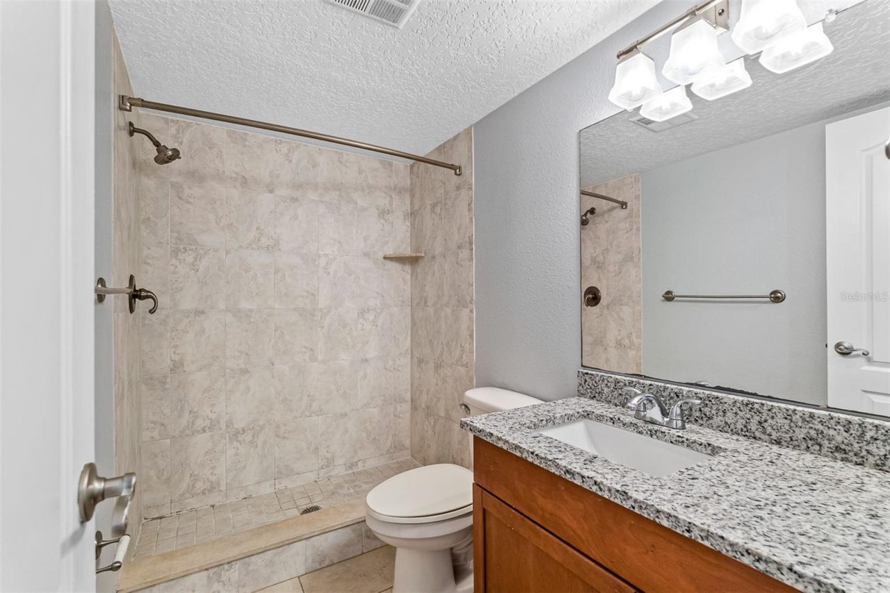 263 14th Street Nw, Unit 3A, Largo, FL 33770 Photo