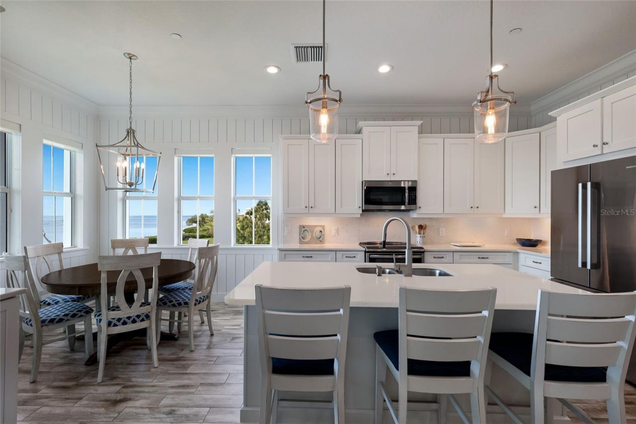 318 Compass Point Drive, Unit 202, Bradenton, FL 34209 Photo