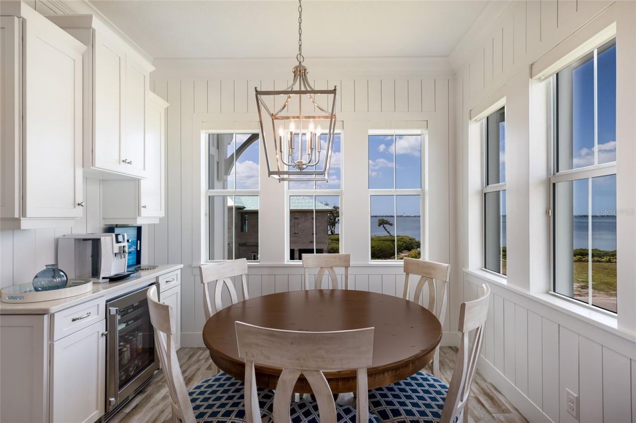 318 Compass Point Drive, Unit 202, Bradenton, FL 34209 Photo