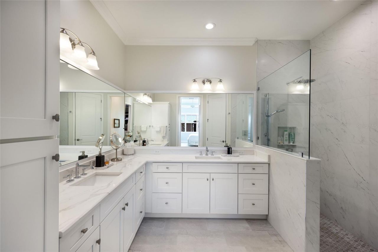 318 Compass Point Drive, Unit 202, Bradenton, FL 34209 Photo