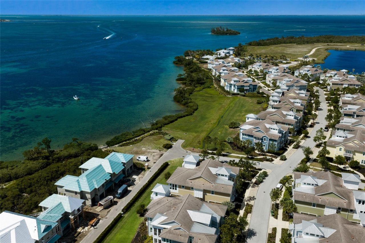 318 Compass Point Drive, Unit 202, Bradenton, FL 34209 Photo