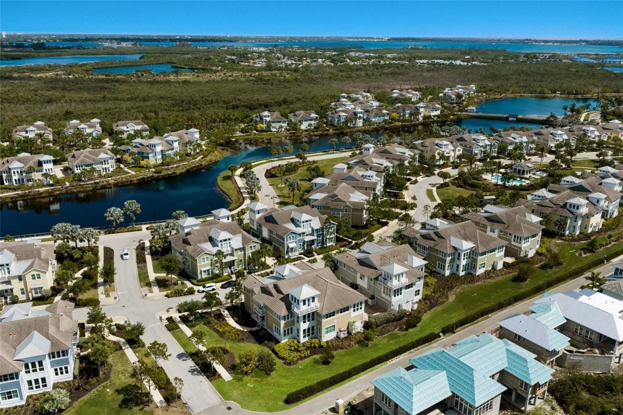 318 Compass Point Drive, Unit 202, Bradenton, FL 34209 Photo