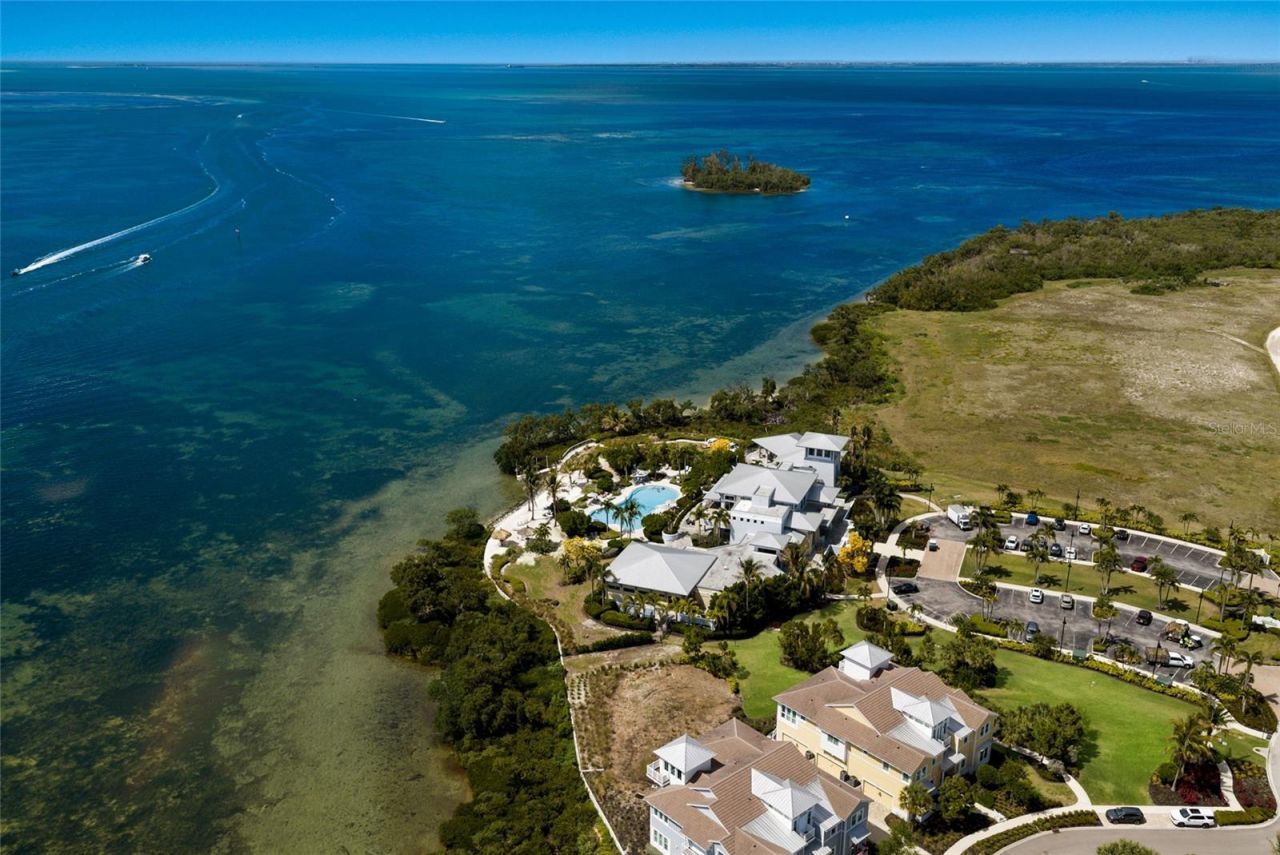 318 Compass Point Drive, Unit 202, Bradenton, FL 34209 Photo