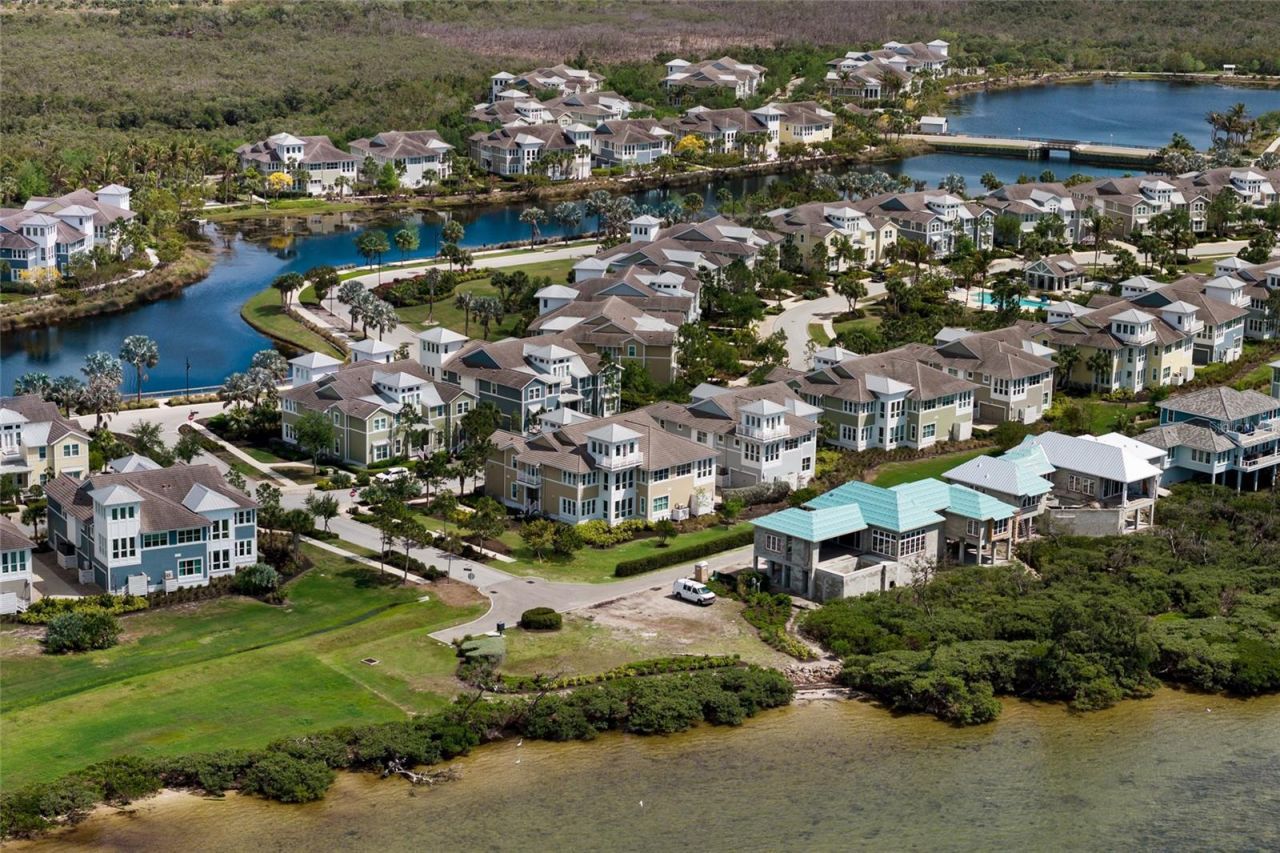 318 Compass Point Drive, Unit 202, Bradenton, FL 34209 Photo