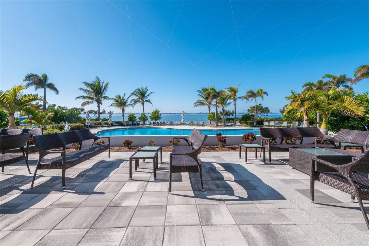 318 Compass Point Drive, Unit 202, Bradenton, FL 34209 Photo