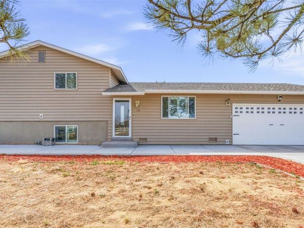 468 E Keen Avenue , Byers, CO 80103