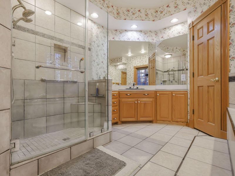 7400 OH-56, Athens, OH 45701 Photo 24