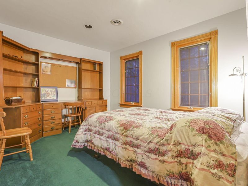 7400 OH-56, Athens, OH 45701 Photo 31