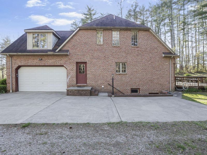 7400 OH-56, Athens, OH 45701 Photo 45