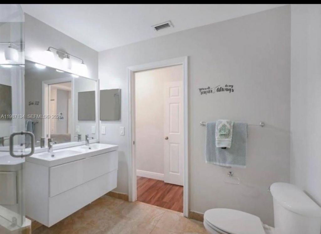 6690 NW 38th Dr, Lauderhill, FL 33319 Photo