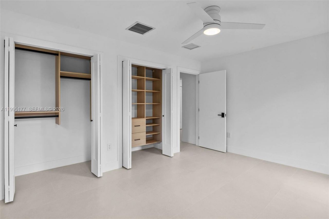 6091 SW 79th St, South Miami, FL 33143 Photo